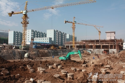 麦积区重点项目建设加速推进，建设工程施工如火如荼