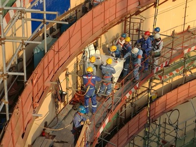 防城港核电3号机组建设工程进展顺利——首个环吊牛腿精准安装就位